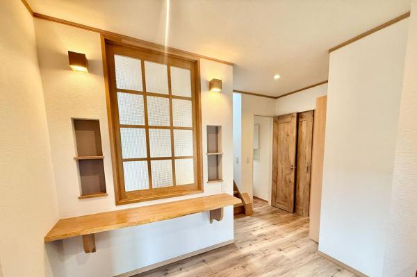 【８月おすすめ物件】毛呂山町目白台3丁目　中古一戸建て 玄関