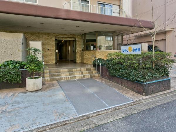 シャトー小金井　6階 エントランス（外）