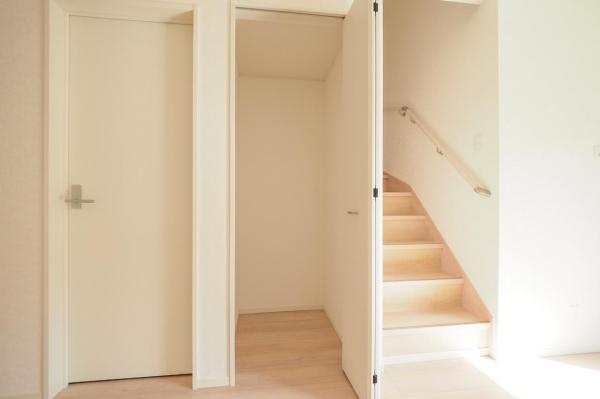 【2月おすすめ物件！】入間市高倉5丁目　新築一戸建て　全2棟 収納