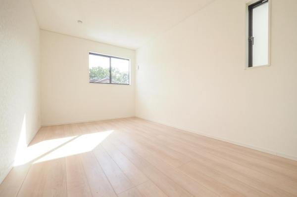 【2月おすすめ物件！】入間市高倉5丁目　新築一戸建て　全2棟 寝室