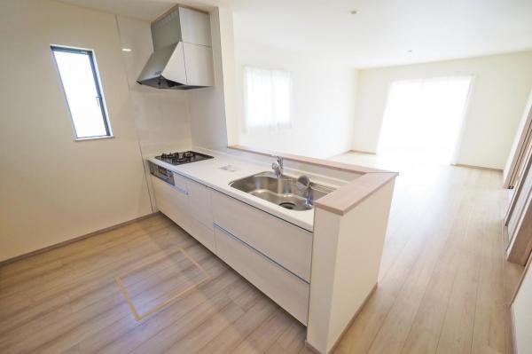 狭山市大字東三ツ木　新築一戸建て　全2棟 キッチン