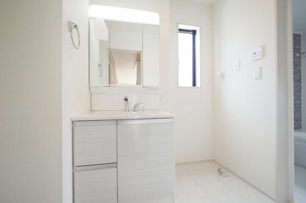 狭山市広瀬東4丁目　新築一戸建て 洗面化粧台