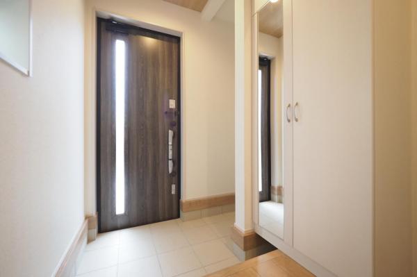 狭山市広瀬東4丁目　新築一戸建て 玄関