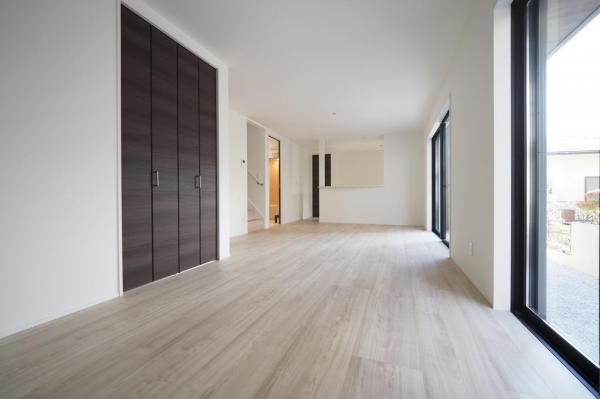 所沢市西狭山ケ丘1丁目　新築一戸建て リビングダイニング