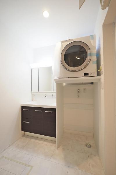 所沢市上新井4丁目　新築一戸建て ランドリースペース