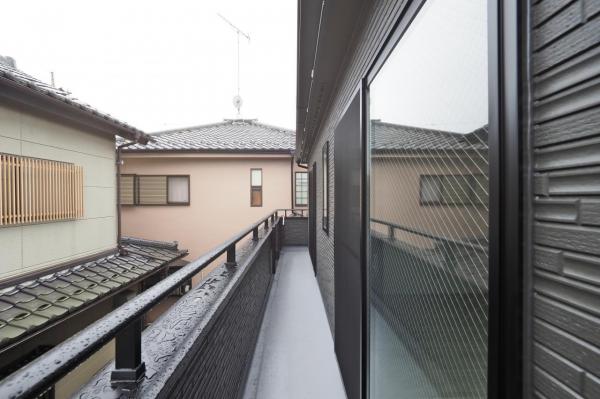 所沢市上新井4丁目　新築一戸建て バルコニー