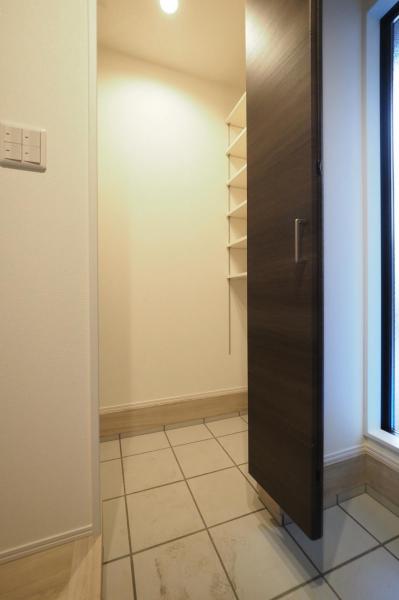 所沢市上新井4丁目　新築一戸建て 収納