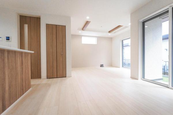 ふじみ野市亀久保　新築一戸建て リビングダイニング