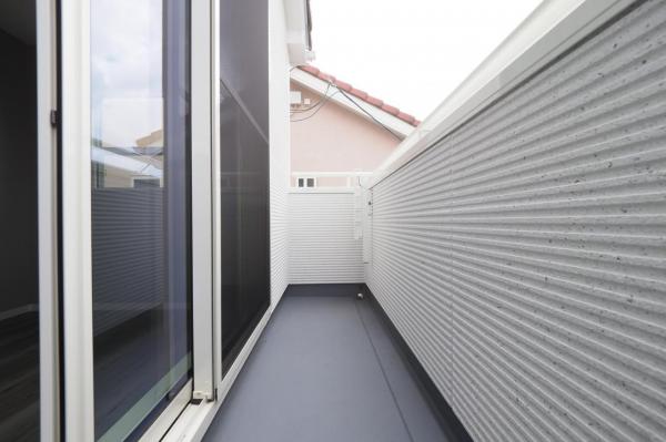 川越市志多町　新築一戸建て バルコニー