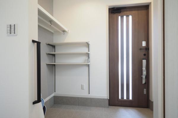 川越市志多町　新築一戸建て 玄関