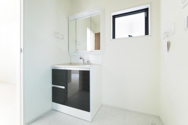 川越市仙波町3丁目　新築一戸建て 洗面化粧台