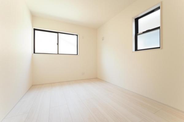 川越市仙波町3丁目　新築一戸建て 洋室