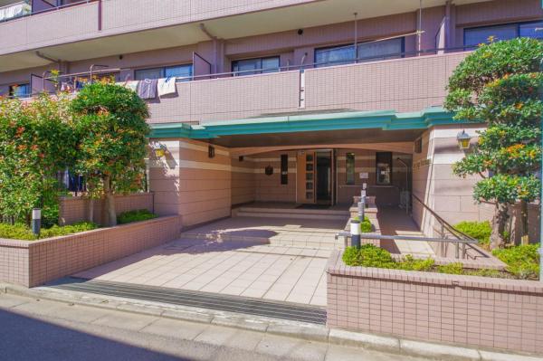 ロイヤルステージ南古谷　5階 エントランス（外）