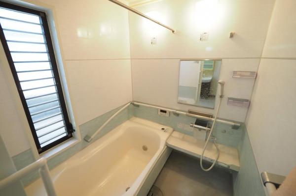 日高市武蔵台5丁目　中古一戸建て 浴室