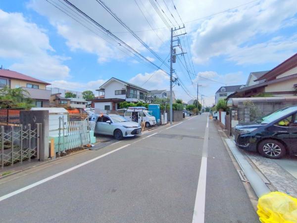 板橋区高島平5丁目　新築一戸建て 前面道路含む現地写真