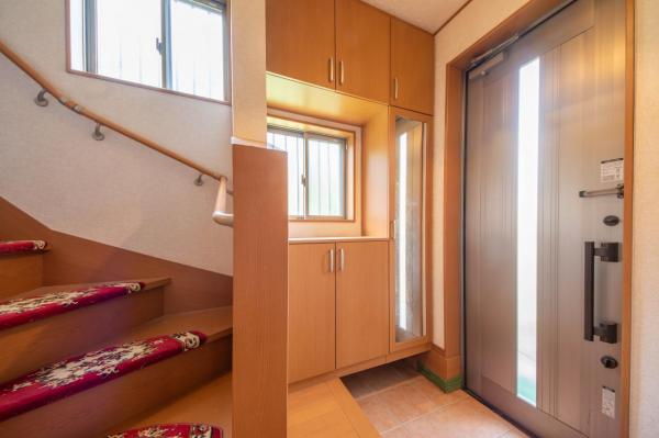 【住協だけのお預かり物件】日高市大字駒寺野新田　中古一戸建て 玄関