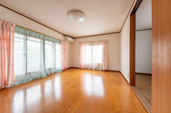 【住協だけのお預かり物件】狭山市大字下奥富　中古一戸建て 寝室