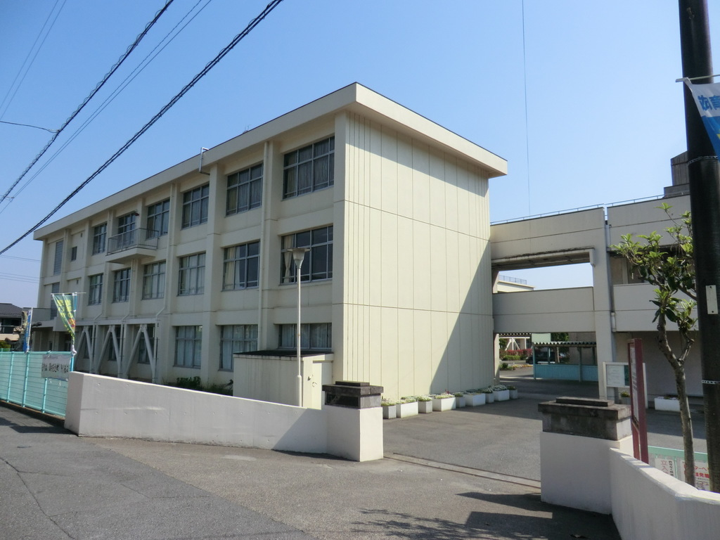 入間市立西武中学校