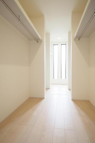 狭山市鵜ノ木　新築一戸建て ウォークインクローゼット