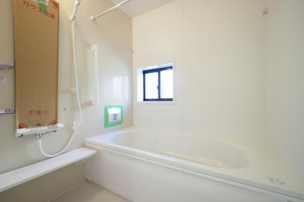 狭山市大字北入曽　新築一戸建て 浴室