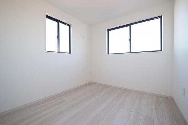 朝霞市三原5丁目　新築一戸建て 洋室