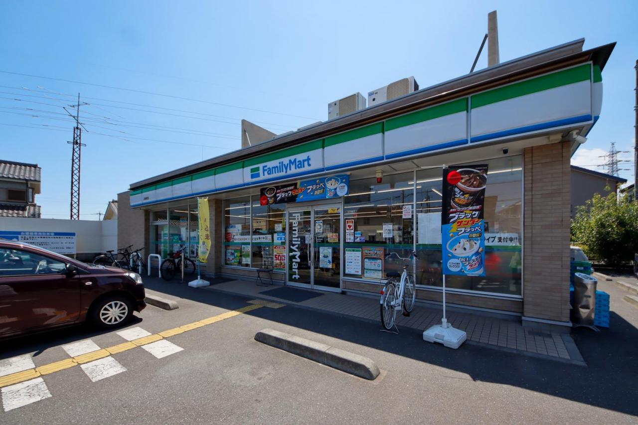 ファミリーマート 入間東町店
