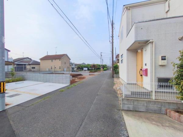 小平市小川西町5丁目　土地 前面道路含む現地写真