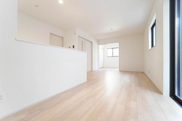 ふじみ野市大原2丁目　新築一戸建て リビングダイニング