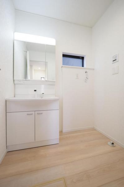 新座市北野2丁目　新築一戸建て 洗面化粧台