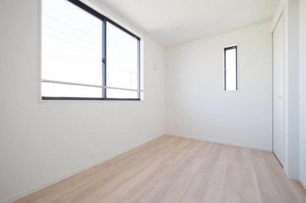 新座市北野2丁目　新築一戸建て 洋室