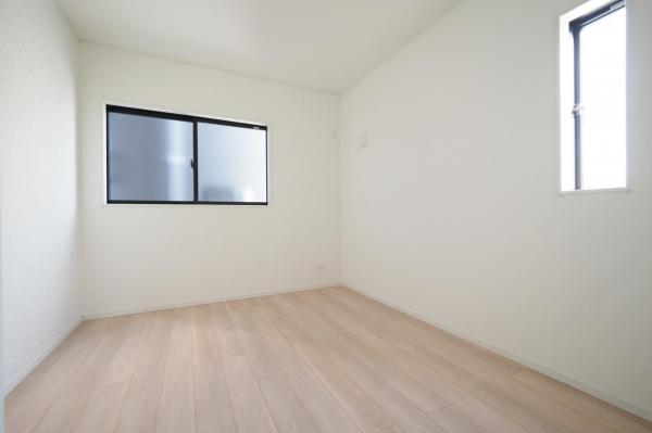 新座市北野2丁目　新築一戸建て 収納