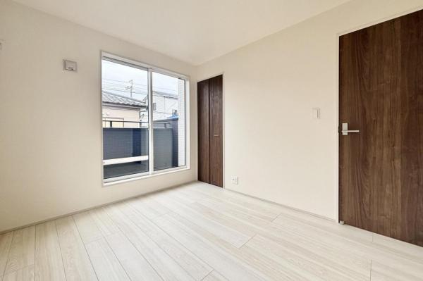 入間市東藤沢５丁目　新築一戸建て　 洋室