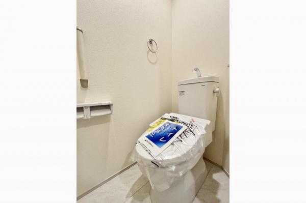 入間市東藤沢５丁目　新築一戸建て　 トイレ