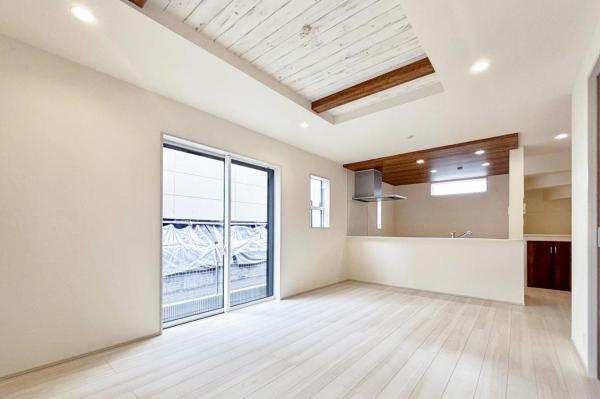 入間市東藤沢５丁目　新築一戸建て　 リビングダイニング