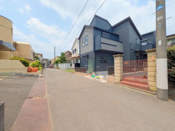杉並区上井草2丁目　新築一戸建て 前面道路含む現地写真