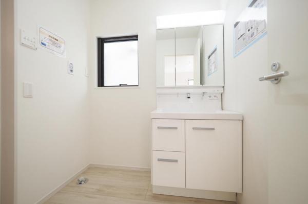 所沢市北所沢町　新築一戸建て 洗面化粧台