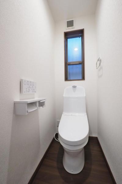 西東京市保谷町1丁目　新築一戸建て トイレ