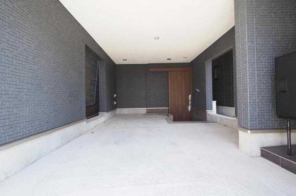 西東京市保谷町1丁目　新築一戸建て 駐車場