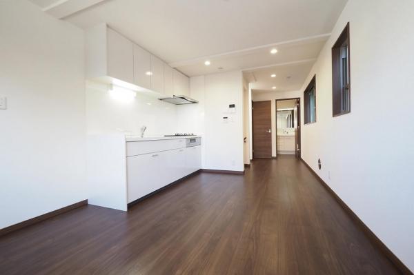 西東京市保谷町1丁目　新築一戸建て リビングダイニング