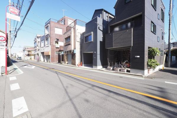 西東京市保谷町1丁目　新築一戸建て 前面道路含む現地写真