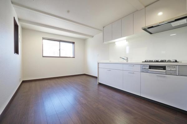 西東京市保谷町1丁目　新築一戸建て リビングダイニング