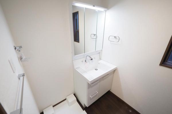 西東京市保谷町1丁目　新築一戸建て 脱衣所