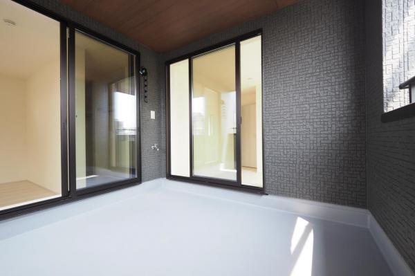 川越市大仙波　新築一戸建て バルコニー