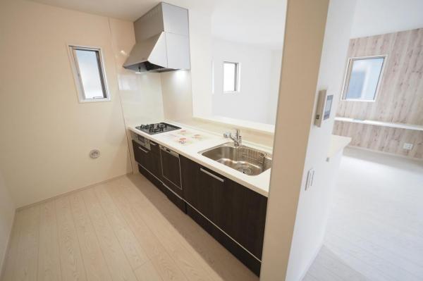 【LDK20帖以上】朝霞市本町1丁目　新築一戸建て キッチン