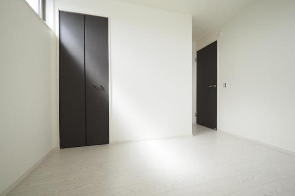 【LDK20帖以上】朝霞市本町1丁目　新築一戸建て 洋室