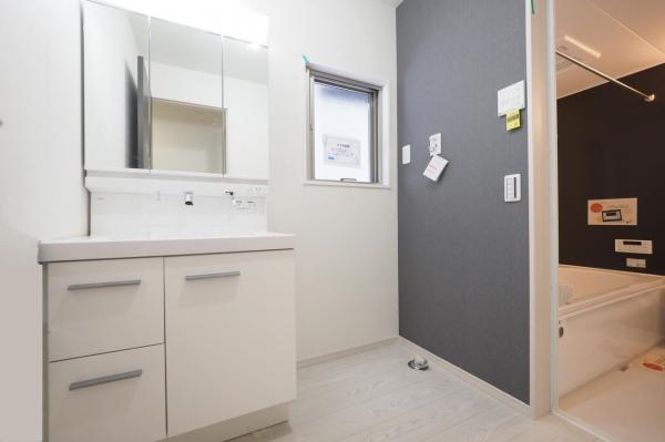 【LDK20帖以上】朝霞市本町1丁目　新築一戸建て 洗面化粧台