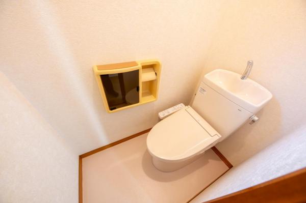 【見学予約受付中♪／リフォーム済みLDK18帖超】清瀬市上清戸2丁目　中古一戸建て トイレ