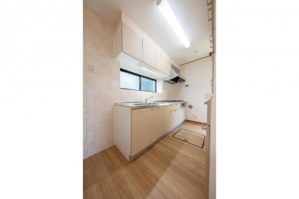 【見学予約受付中♪／リフォーム済みLDK18帖超】清瀬市上清戸2丁目　中古一戸建て キッチン