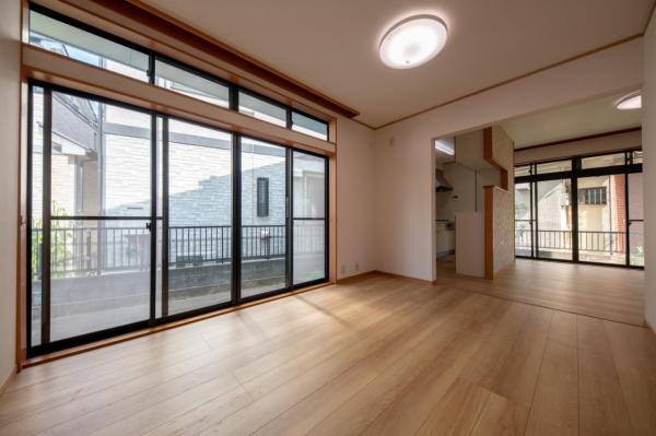 【見学予約受付中♪／リフォーム済みLDK18帖超】清瀬市上清戸2丁目　中古一戸建て リビングダイニング