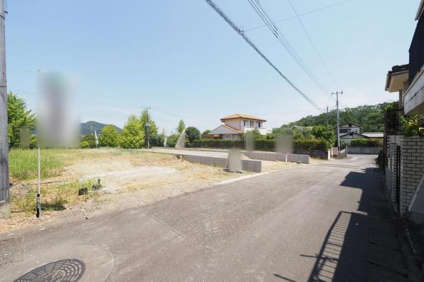 【駅徒歩10分／敷地約75坪超】日高市武蔵台2丁目　土地 前面道路含む現地写真